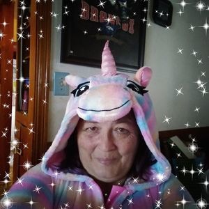 Meet your Posher, Roxanne